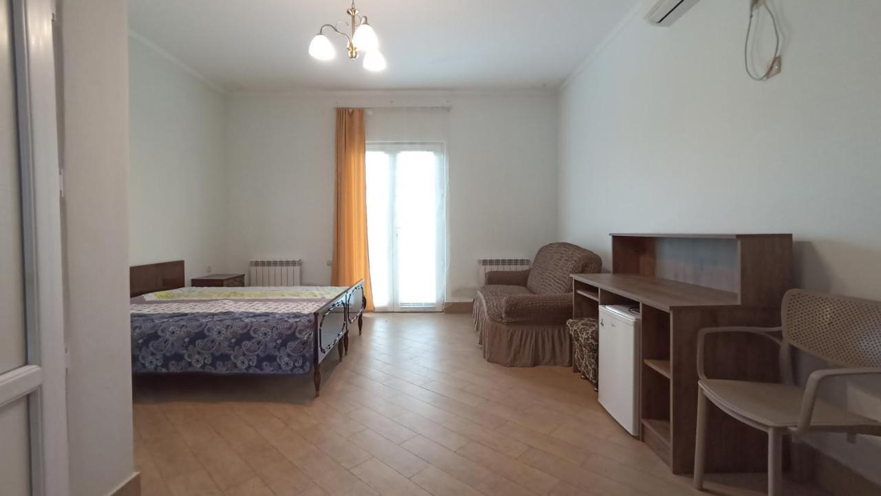 Guest House Karla Кобулети Экстерьер фото